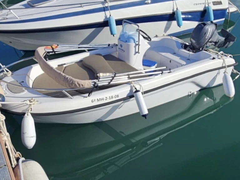 Motorboot mieten in Es Canutells zum besten Preis