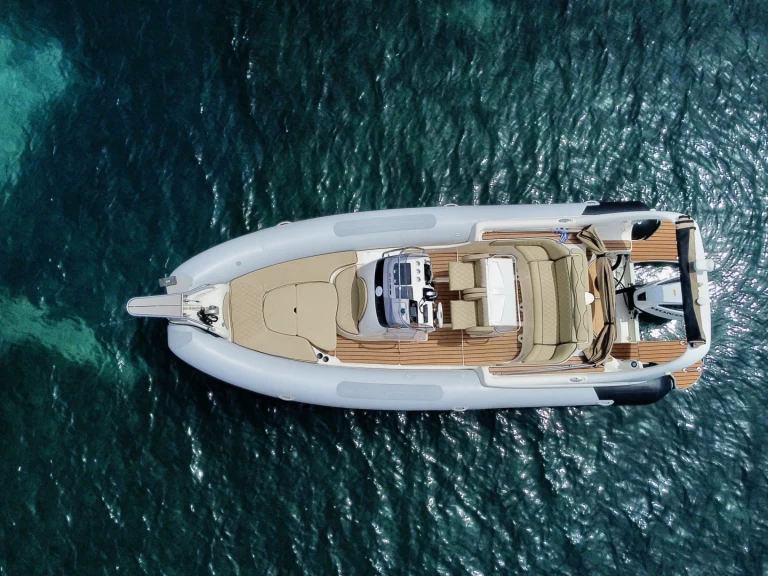 Ein Zodiac Medline 3 mieten in Korfu