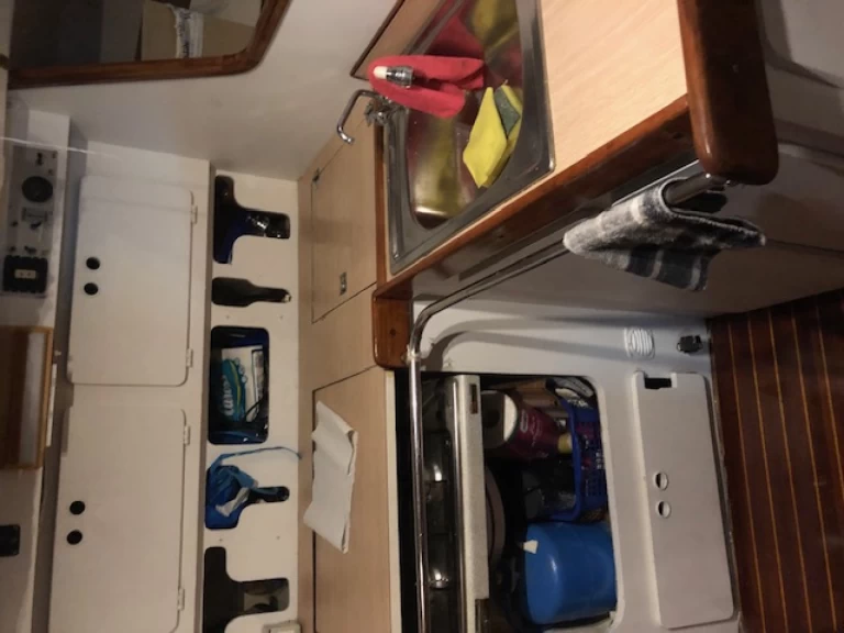 Ein Jeanneau Sun Fizz mieten in Rom (Stadt)