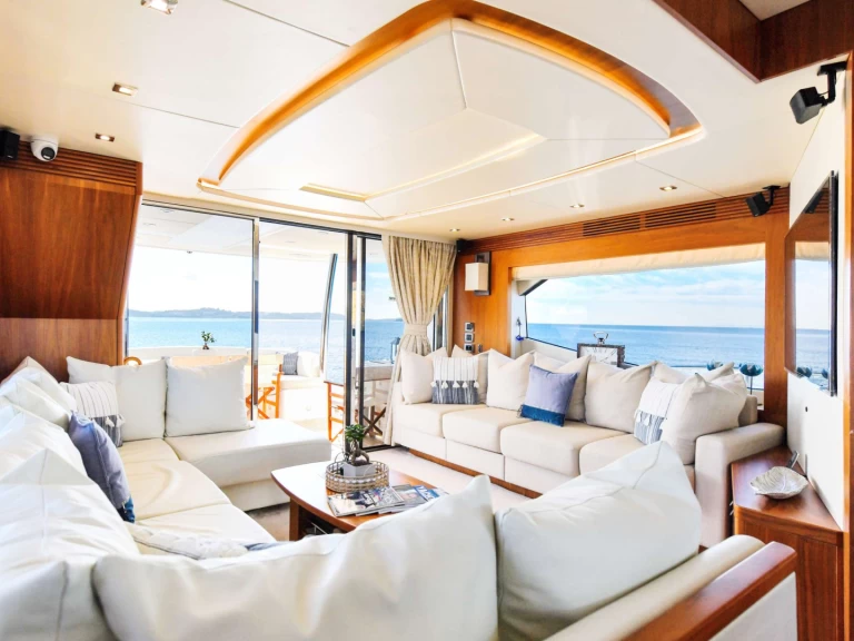 YachtCharter in Athen - Sunseeker GRACE XI auf SamBoat