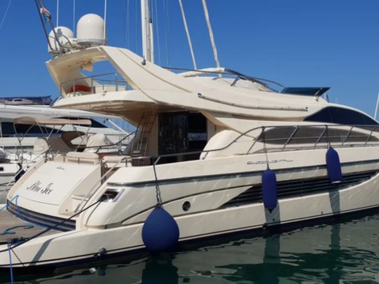 Riva Riva Dolcevita 70 Super - 3 + 1 cab. mieten Novigrad
