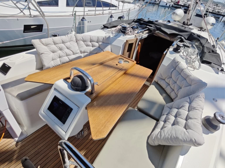 Bavaria Cruiser 34 mieten Punat