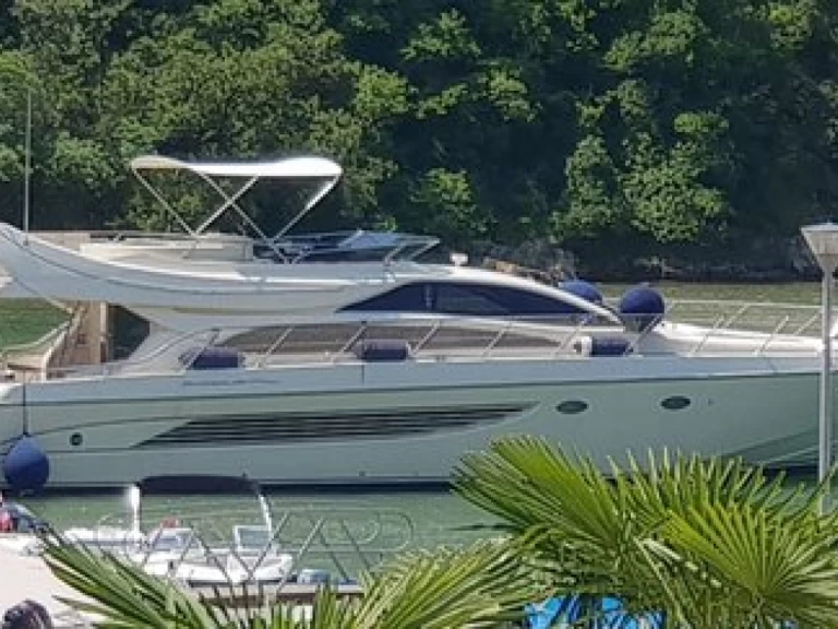 Vermietung Yacht Riva mit Führerschein