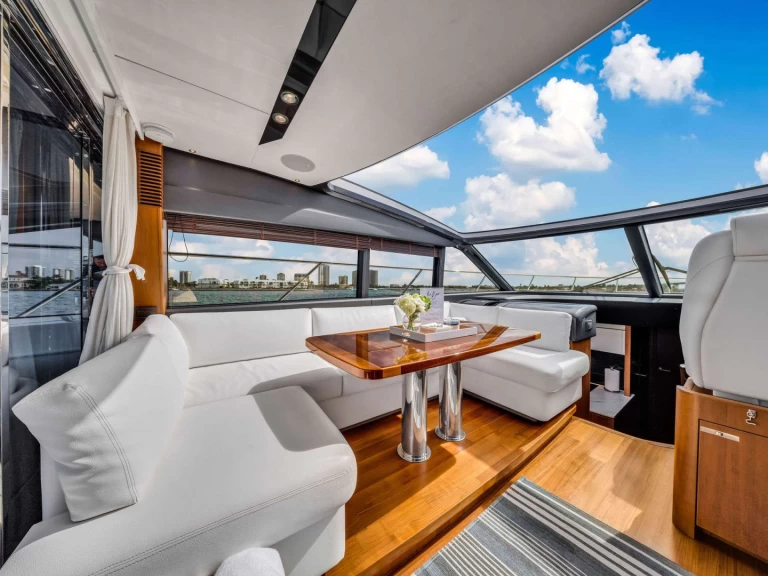 YachtCharter in Sag Harbor - Princess, UK Tatou auf SamBoat