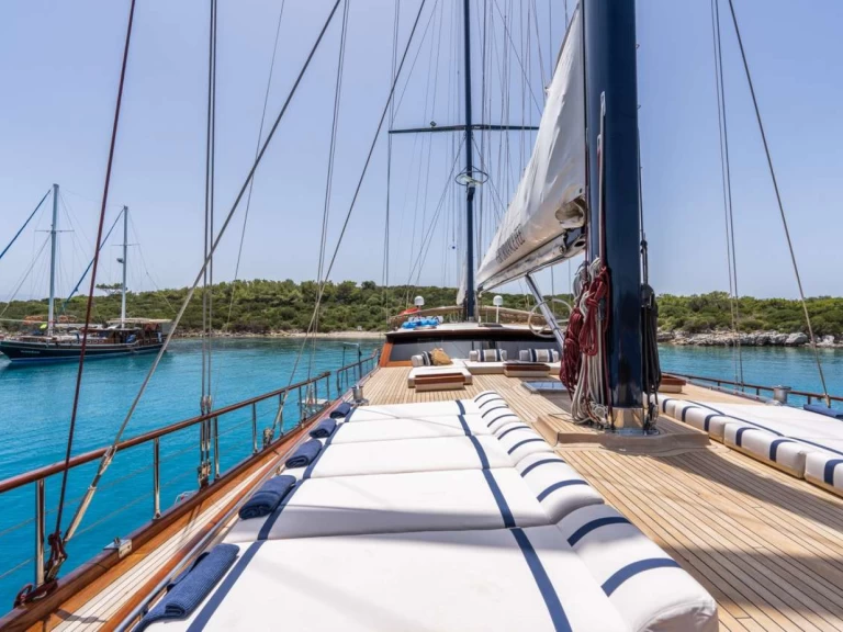 Vermietung Yacht Custom Gulet-Motor Sailor mit Führerschein