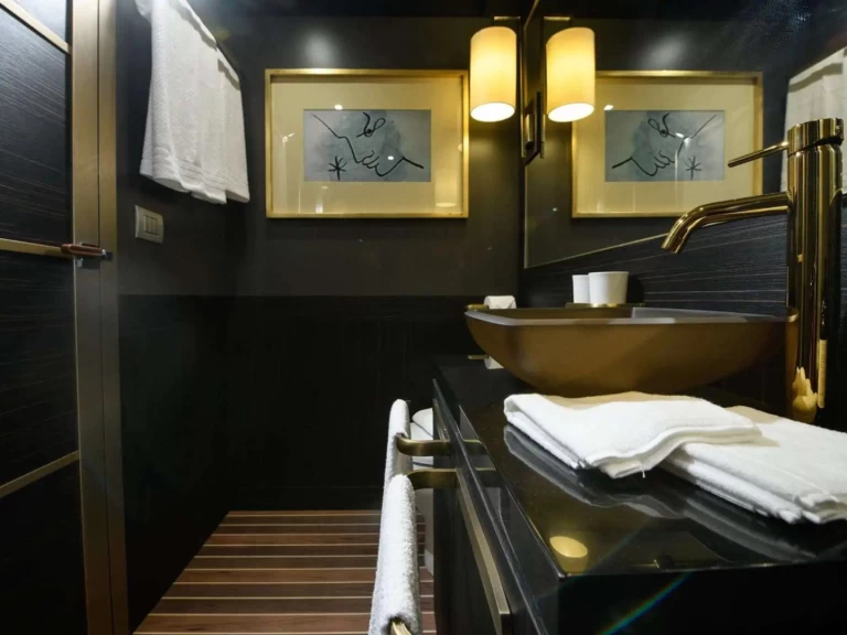 YachtCharter in Ibiza Town - HOUSE OF HÜTTER GOLDFINGER auf SamBoat