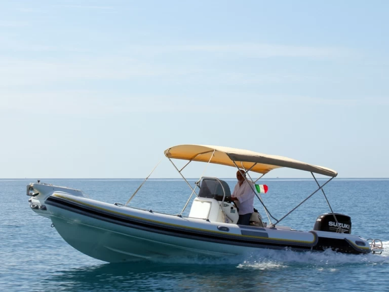 Motonautica-Vesuviana MV 740 TOURING mieten Marzamemi