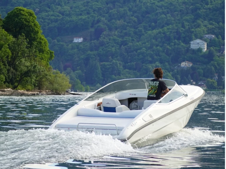 Vermietung Motorboot Cranchi mit Führerschein