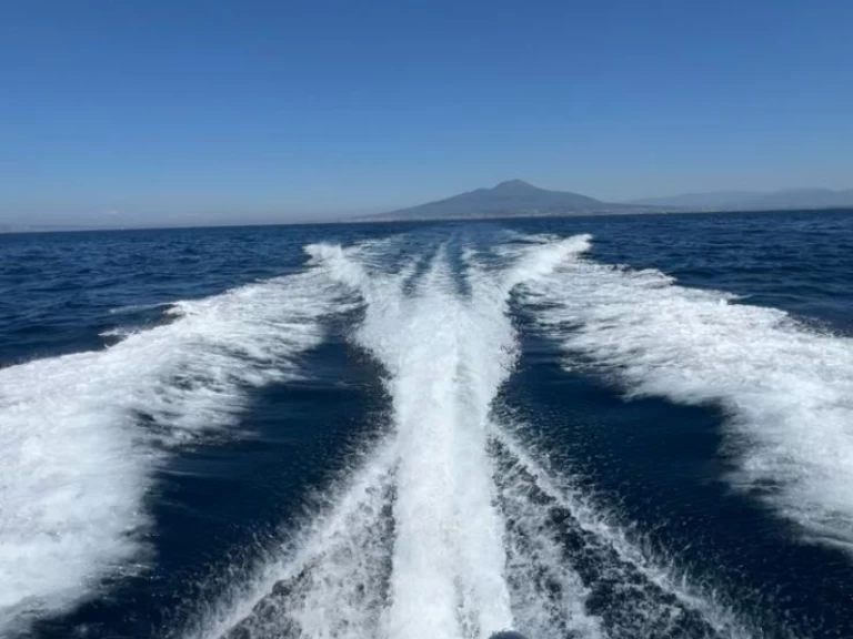 Motorboot mieten in Torre del Greco zum besten Preis