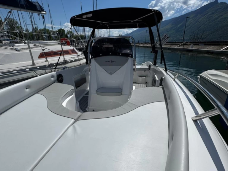 Bootsverleih ORIZZONTI NAUTICA ORIZZONTI POSEIDON Aix-les-Bains Samboat