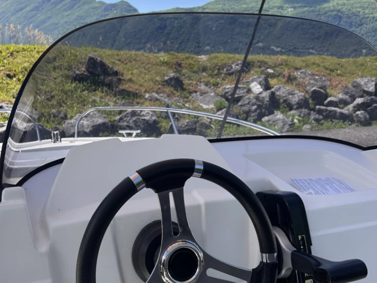 Vermietung Motorboot Titanium mit Führerschein