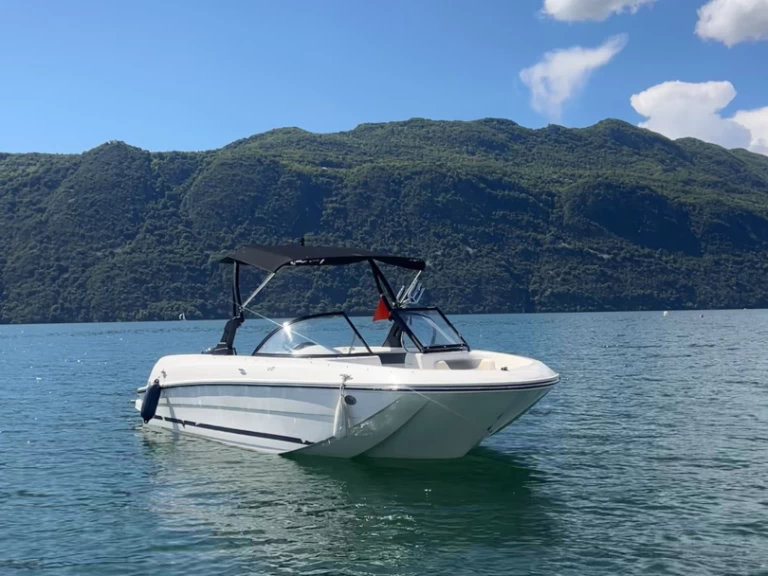 YachtCharter in Aix-les-Bains - Bayliner Element E7 auf SamBoat