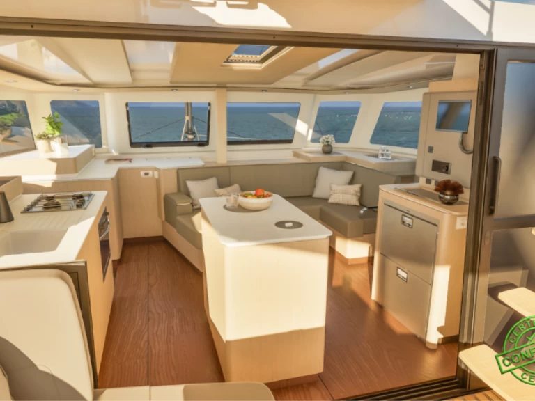 Bootsverleih Fountaine Pajot FP 44 Le Marin Samboat