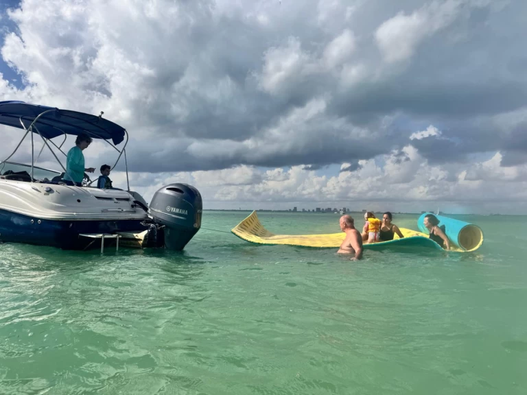 Sea Ray Sea Ray 260 Sundeck mieten Miami