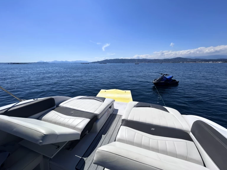 Motorboot mieten in Golfe-Juan zum besten Preis