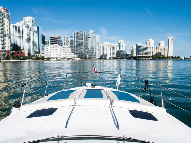 Sea Ray Sundancer 440 mieten Miami
