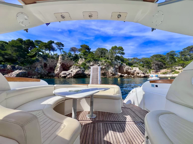 YachtCharter in Antibes - Jeanneau Prestige 34 auf SamBoat
