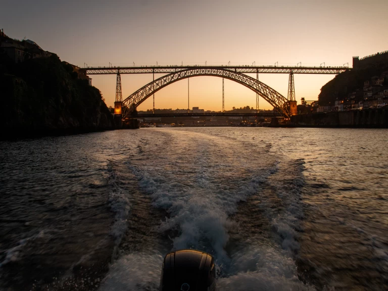 Motorboot mit oder ohne Skipper Exclusive Private Boat Tour with The Last		 mieten in Porto
