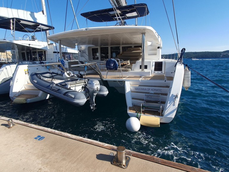 Katamaran mieten in Split zum besten Preis