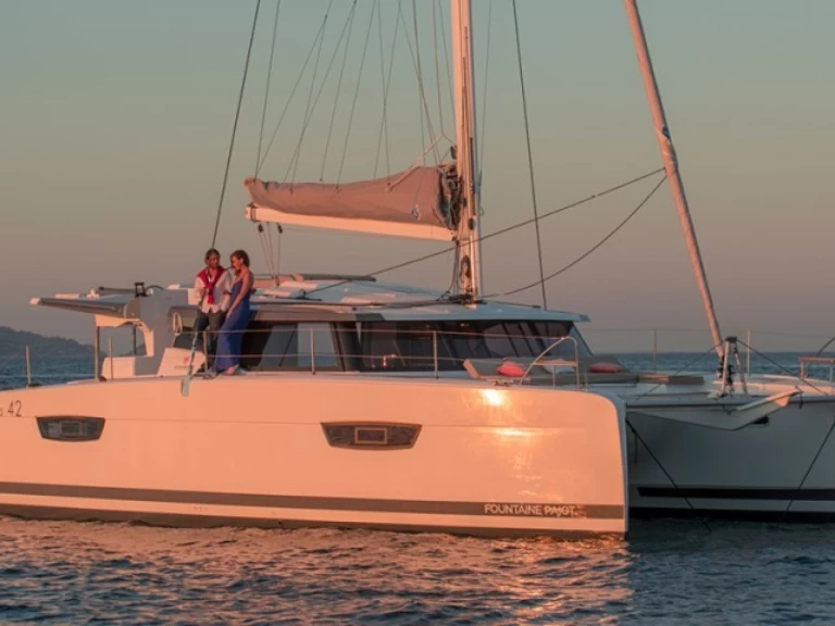 Bootsverleih Fountaine Pajot Astrea 42 Gouviá Samboat
