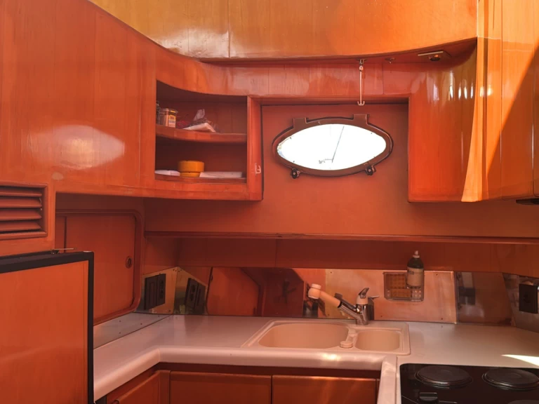 Motorboot mit oder ohne Skipper Johnson mieten in Vigo