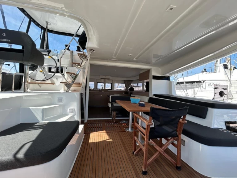 Lagoon Lagoon 43 mieten Álimos