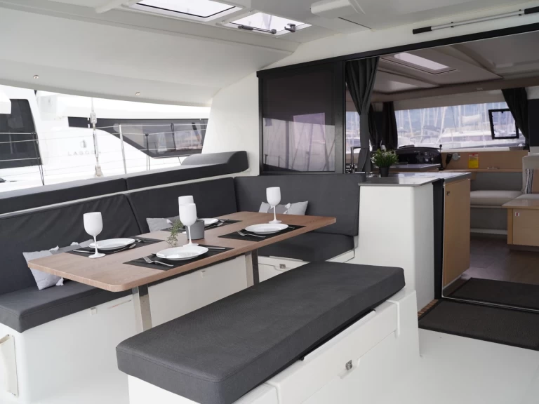 Katamaran mieten in Lefkáda - Fountaine Pajot Helia 44