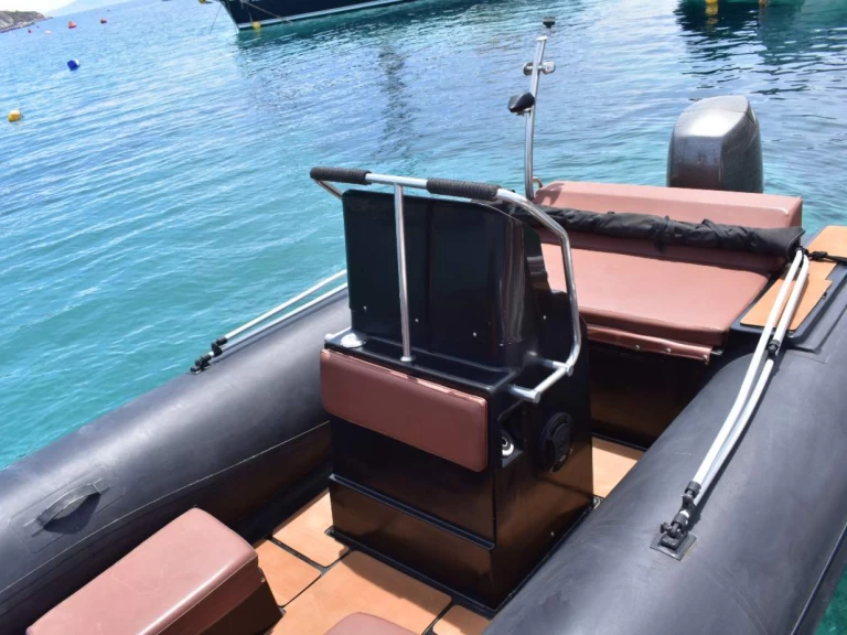 Schlauchboot mieten in Ornós zum besten Preis