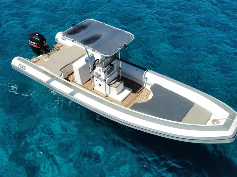 Schlauchboot mit oder ohne Skipper Sea Water mieten in Arbatax Port