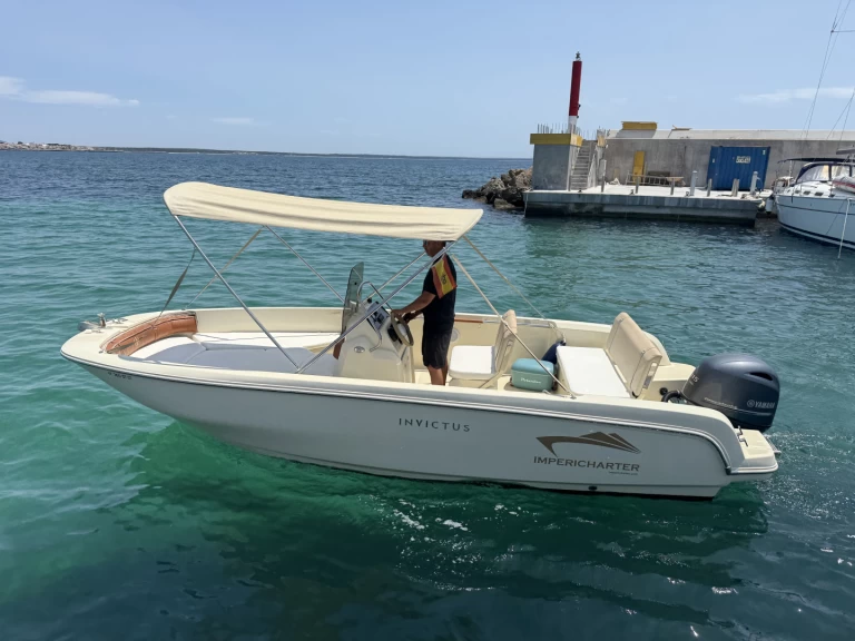 Boot mieten s'Estanyol de Migjorn günstig Invictus 190 FX