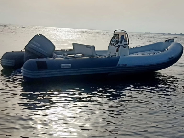 Zodiac Medline 540 Neo mieten Le Cap d'Agde