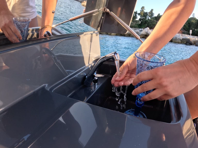 Boot mieten Cogolin günstig ZAR 85 Sport Luxury