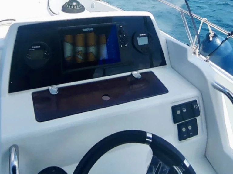 Jeanneau Cap Camarat 7.5 Style mieten Hyères