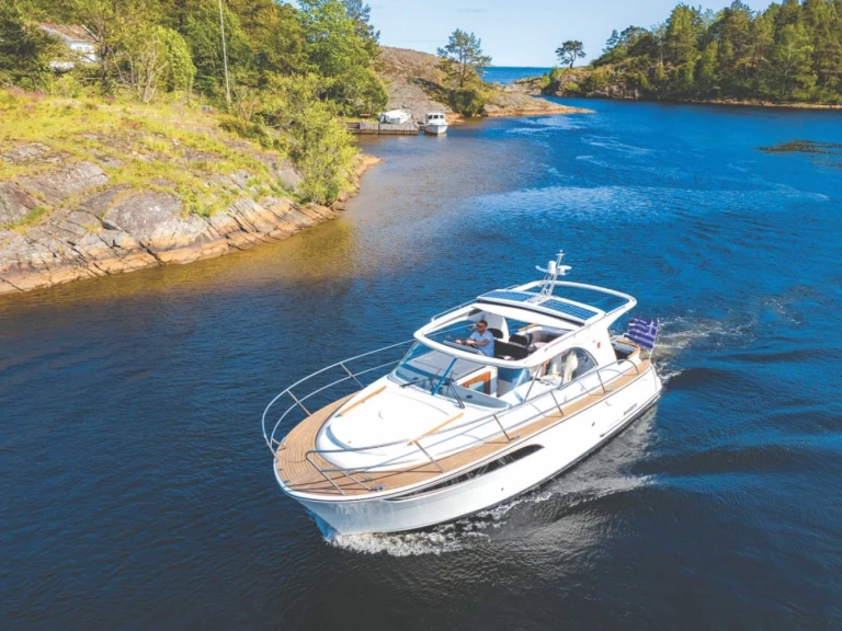 YachtCharter in Gouviá - Marex 310 auf SamBoat