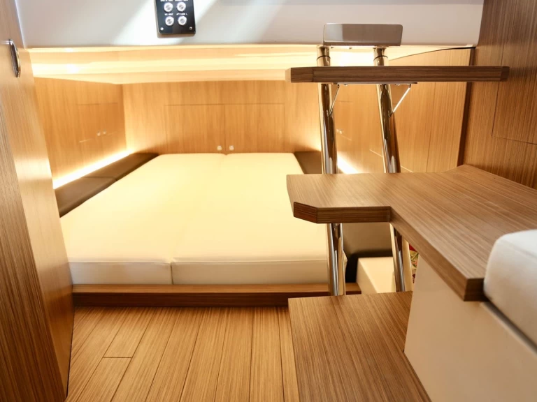 YachtCharter in Marine de Sant'Ambrogio - Capelli Tempest 50 auf SamBoat