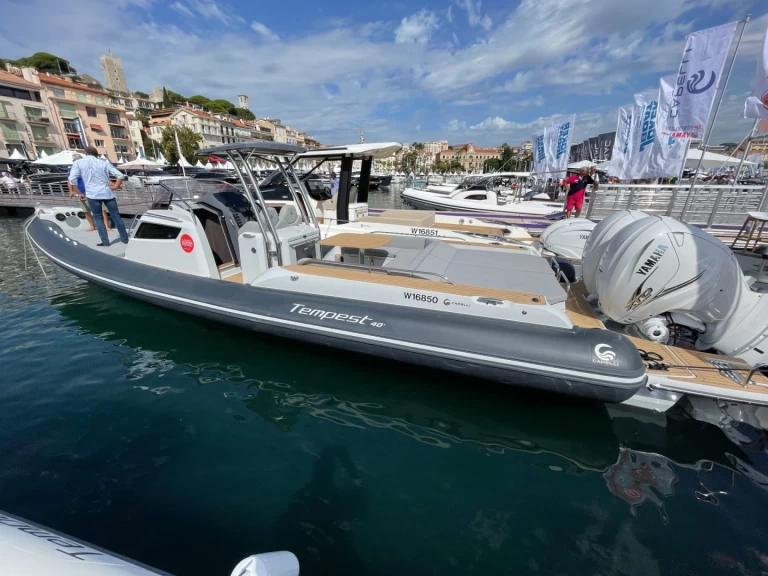 Bootsverleih Capelli Tempest 40 Marine de Sant'Ambrogio Samboat