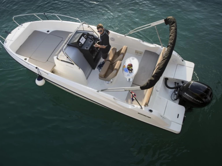 Vermietung Motorboot Quicksilver mit Führerschein