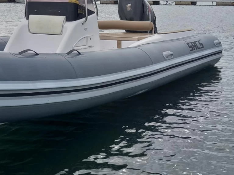 Schlauchboot mieten in Marina di Cugnana - Sacs Sacs S 680 Ghost