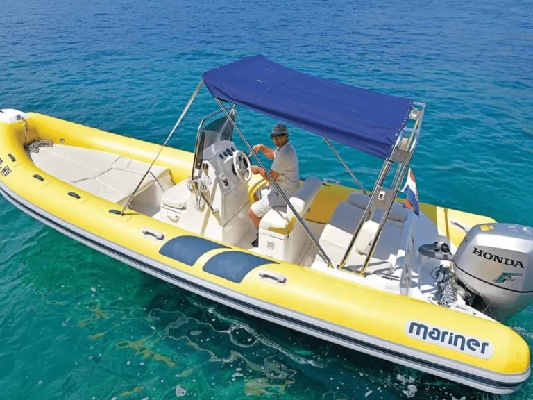Schlauchboot mit oder ohne Skipper Mariner mieten in Hvar