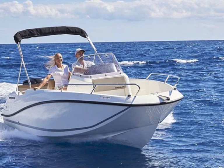 Motorboot mieten in Mandelieu-la-Napoule zum besten Preis