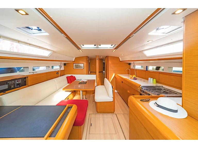 Segelboot mit oder ohne Skipper Jeanneau mieten in Castellammare di Stabia