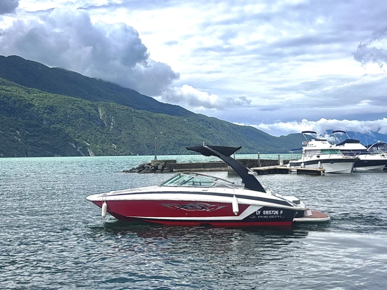 Motorboot mit oder ohne Skipper Régal mieten in Aix-les-Bains