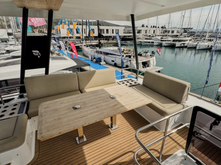 Boot mieten Seget Donji günstig Fountaine Pajot MY5