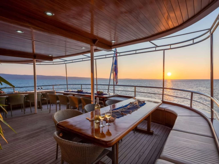 Vermietung Yacht Brodosplit mit Führerschein