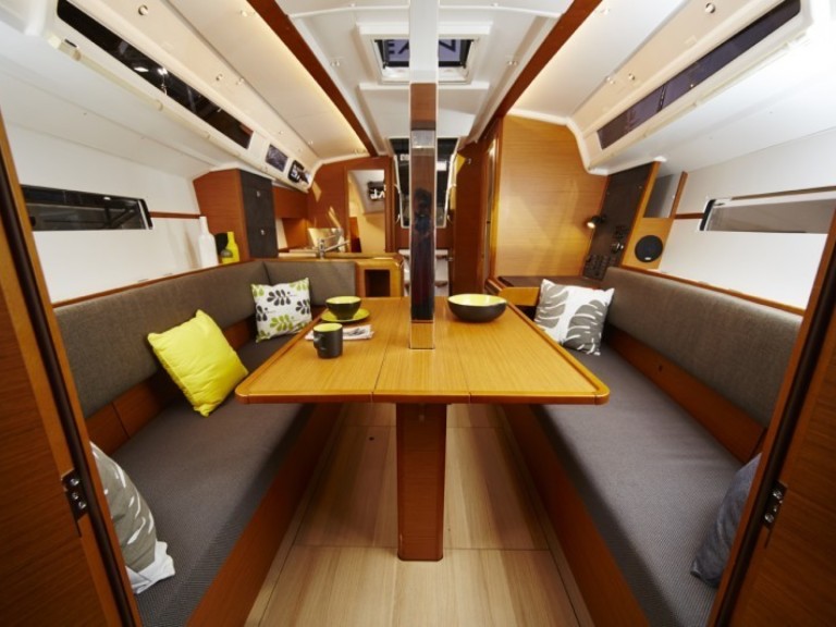 YachtCharter in Gouviá - Jeanneau Sun Odyssey 349 auf SamBoat