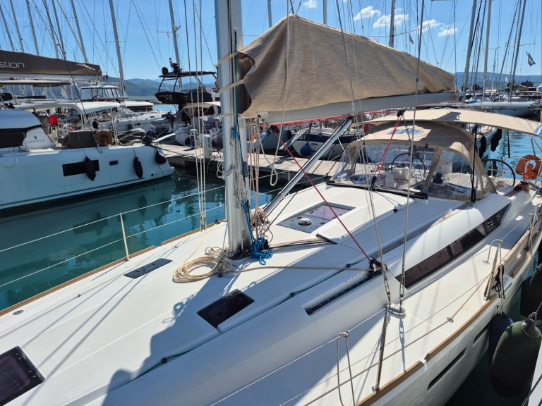 Segelboot mit oder ohne Skipper Jeanneau mieten in Lefkáda