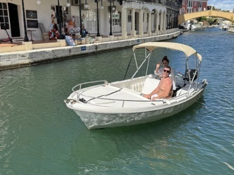 Motorboot mieten in Port Grimaud - Adria 501