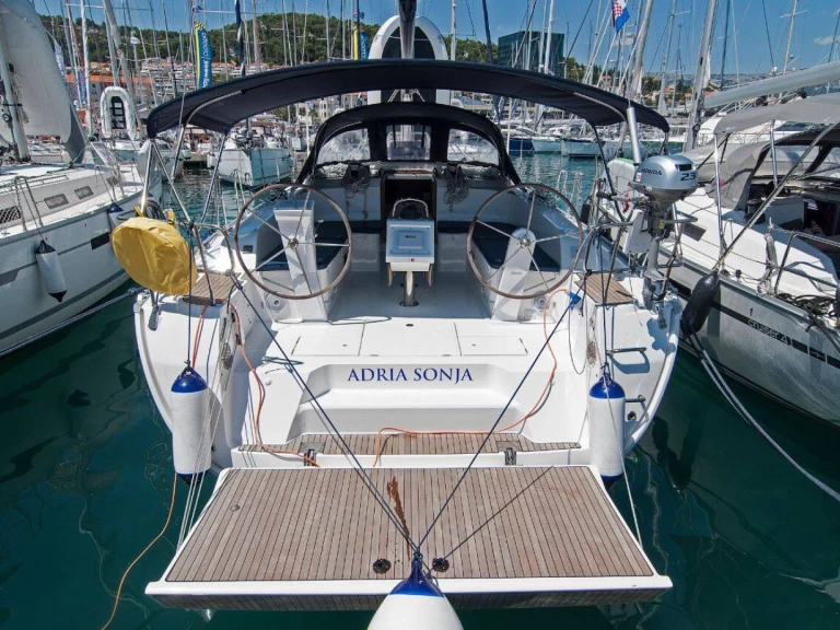 Ein Bavaria Cruiser 46 mieten in Split