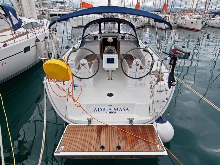YachtCharter in Split - Bavaria Cruiser 34 auf SamBoat