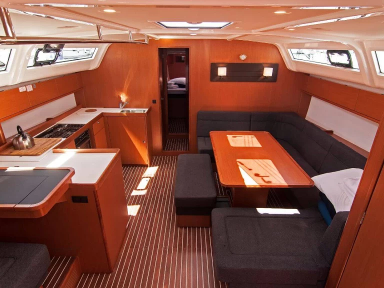 YachtCharter in Split - Bavaria Cruiser 51 auf SamBoat